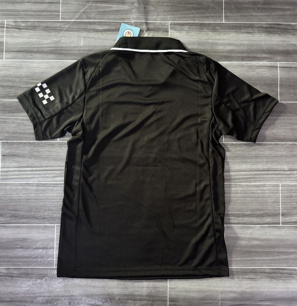Edición especial del Manchester City 25-26 en negro