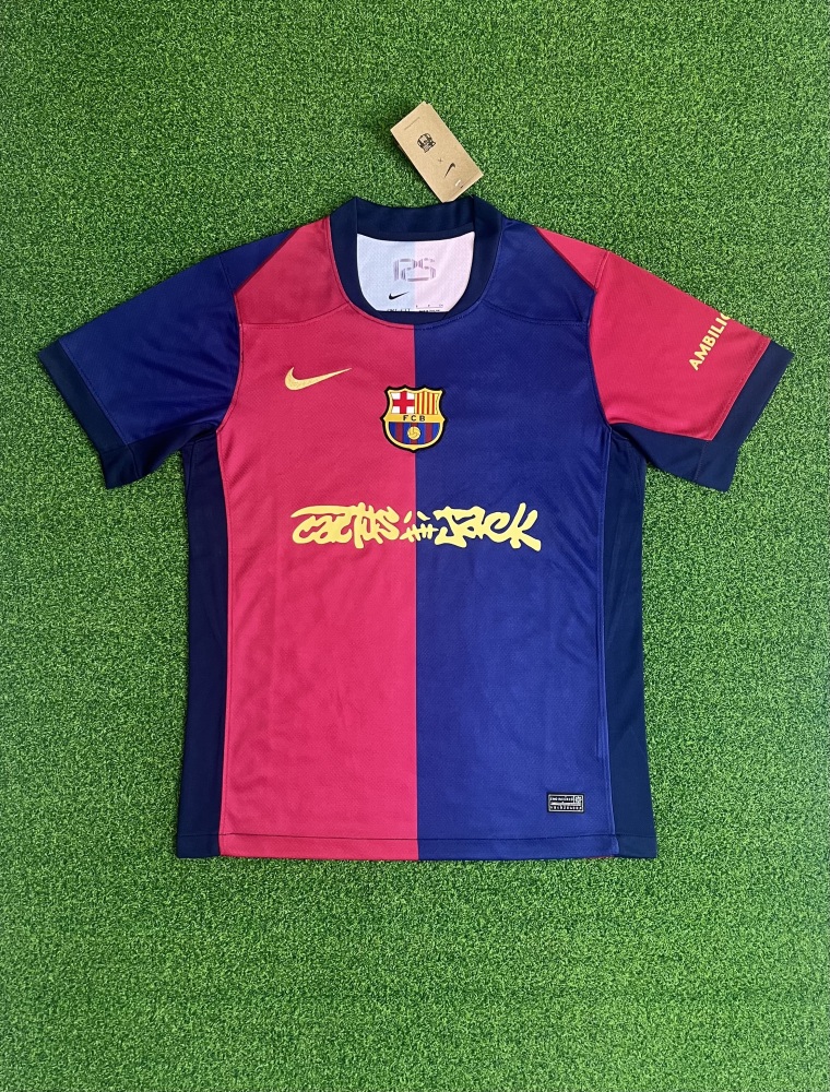 24-25 Estadio local del Barcelona Travis Scott conjunto
