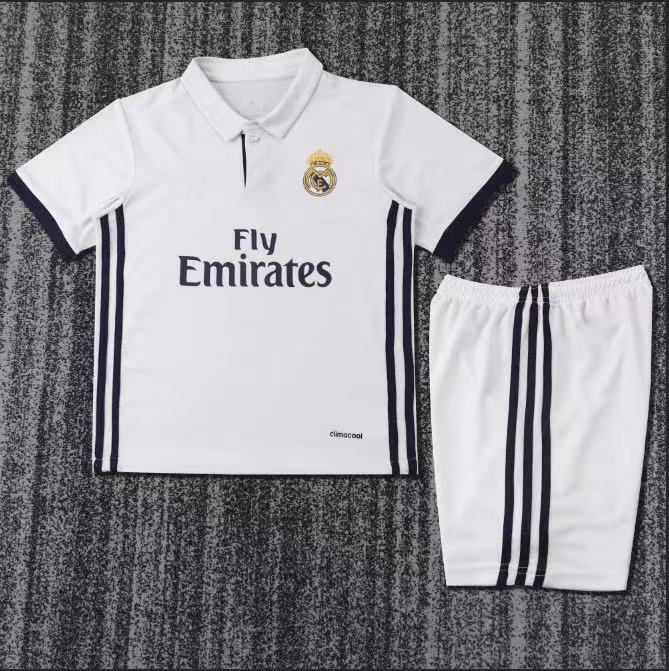 Kit infantil local del Real Madrid 16-17