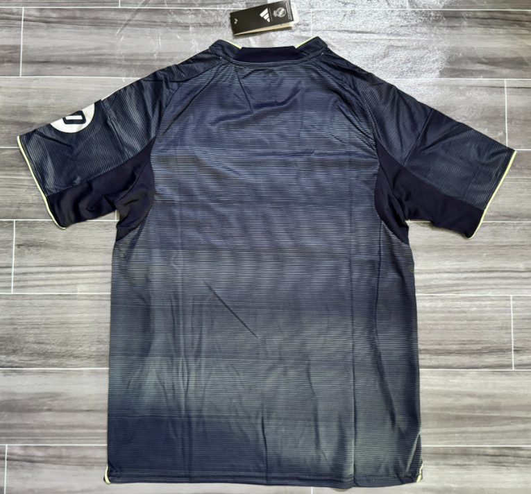 2526 Real Madrid fuera