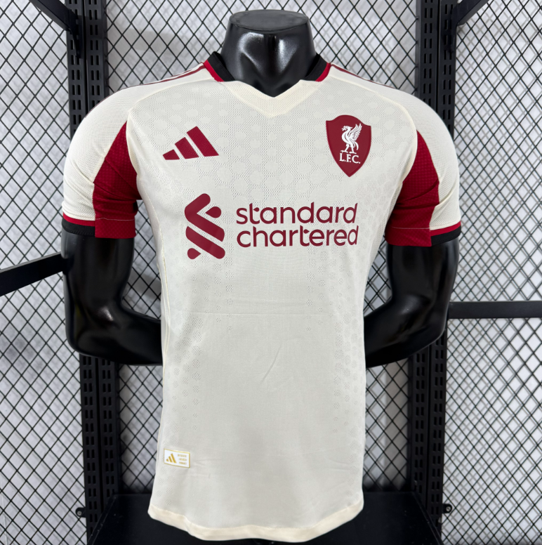 Edición de jugador visitante del Liverpool 2526