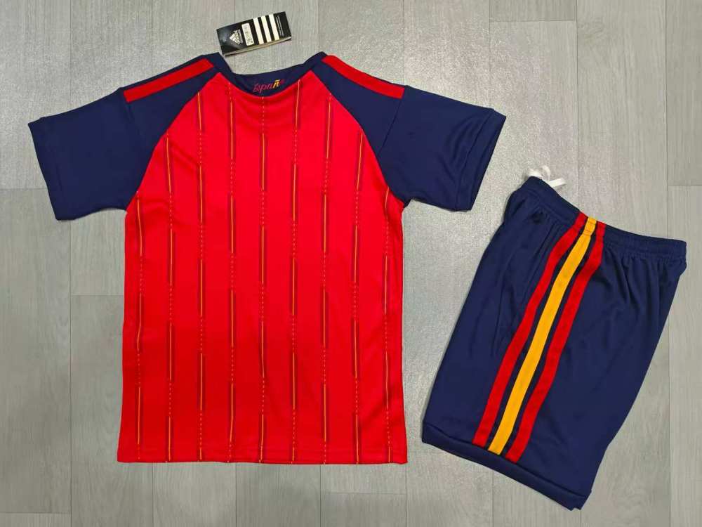 26-27 España Juego Local Kit Infantil