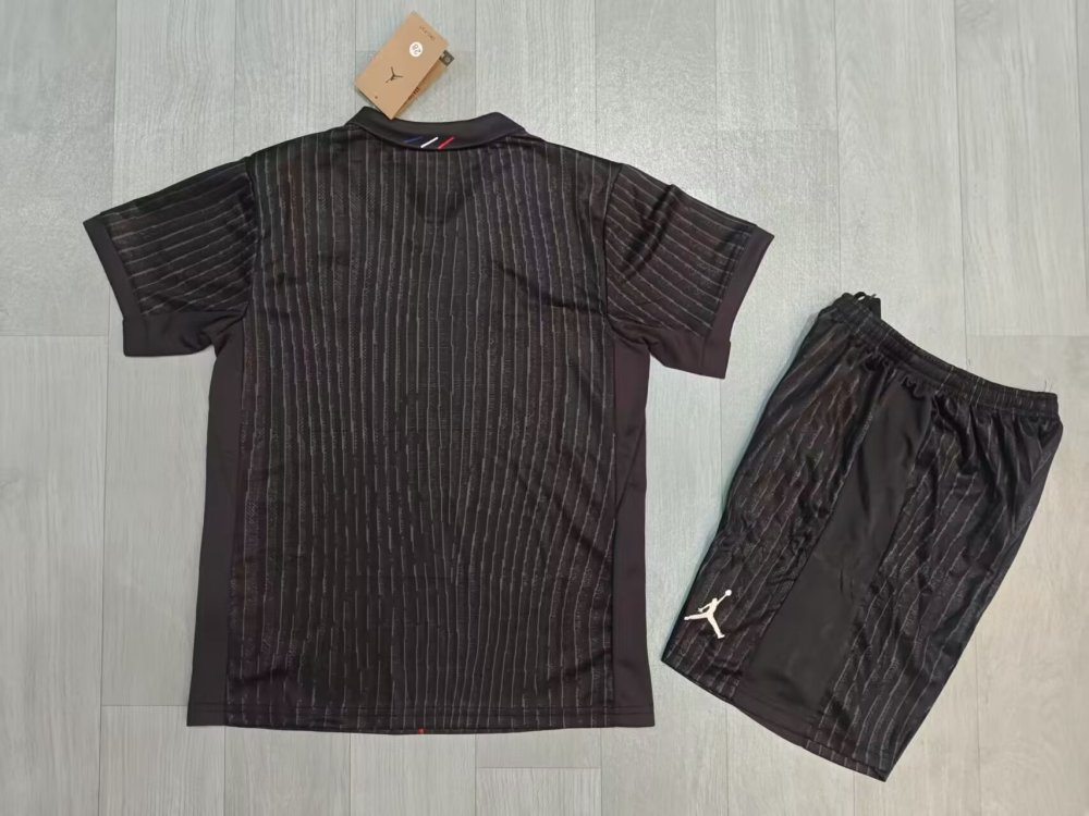 25-26 París Tres Equipamientos Infantiles