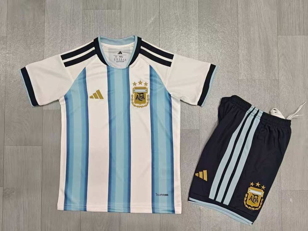 26-27 Argentina Juego Local Equipamiento Infantil