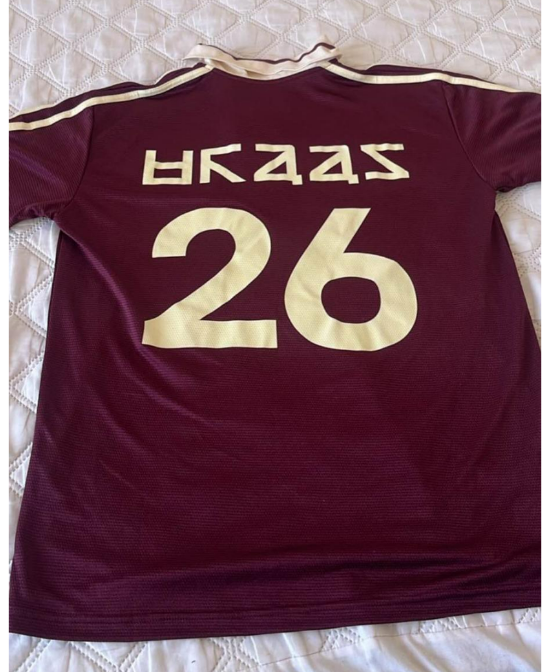 Reserva de camisetas de la banda MCR（La camiseta tiene el número 26.）