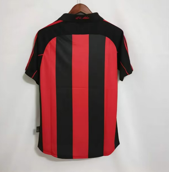 00-02 Partido en casa del AC Milan