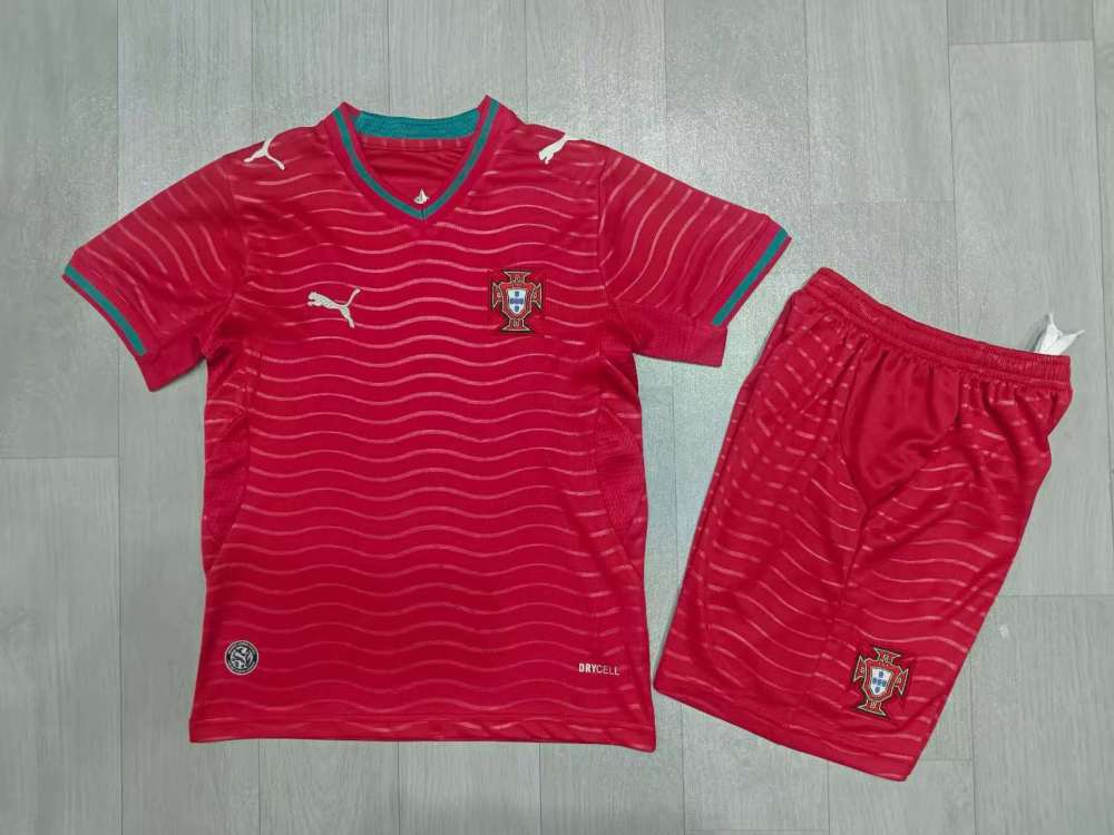 Kit infantil para el partido en casa de Portugal 26-27