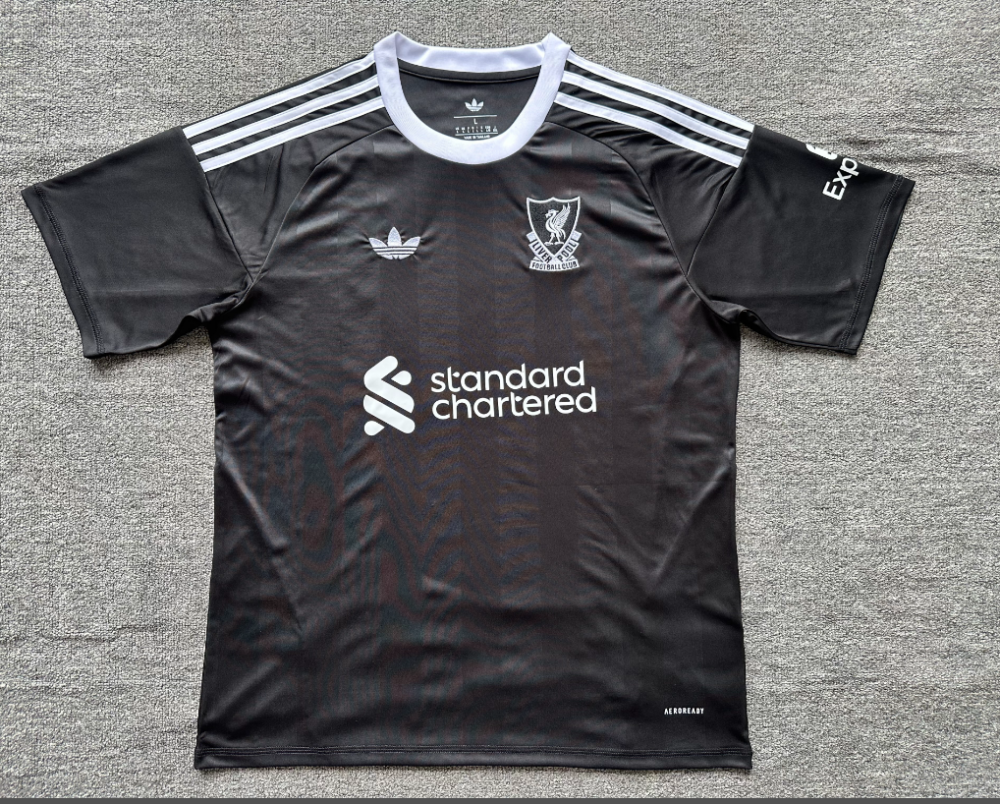 Portero del Liverpool (25-26)