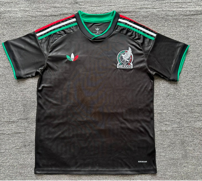 Camiseta de entrenamiento negra mexicana