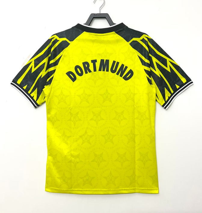 Partido en casa del Dortmund 94-95