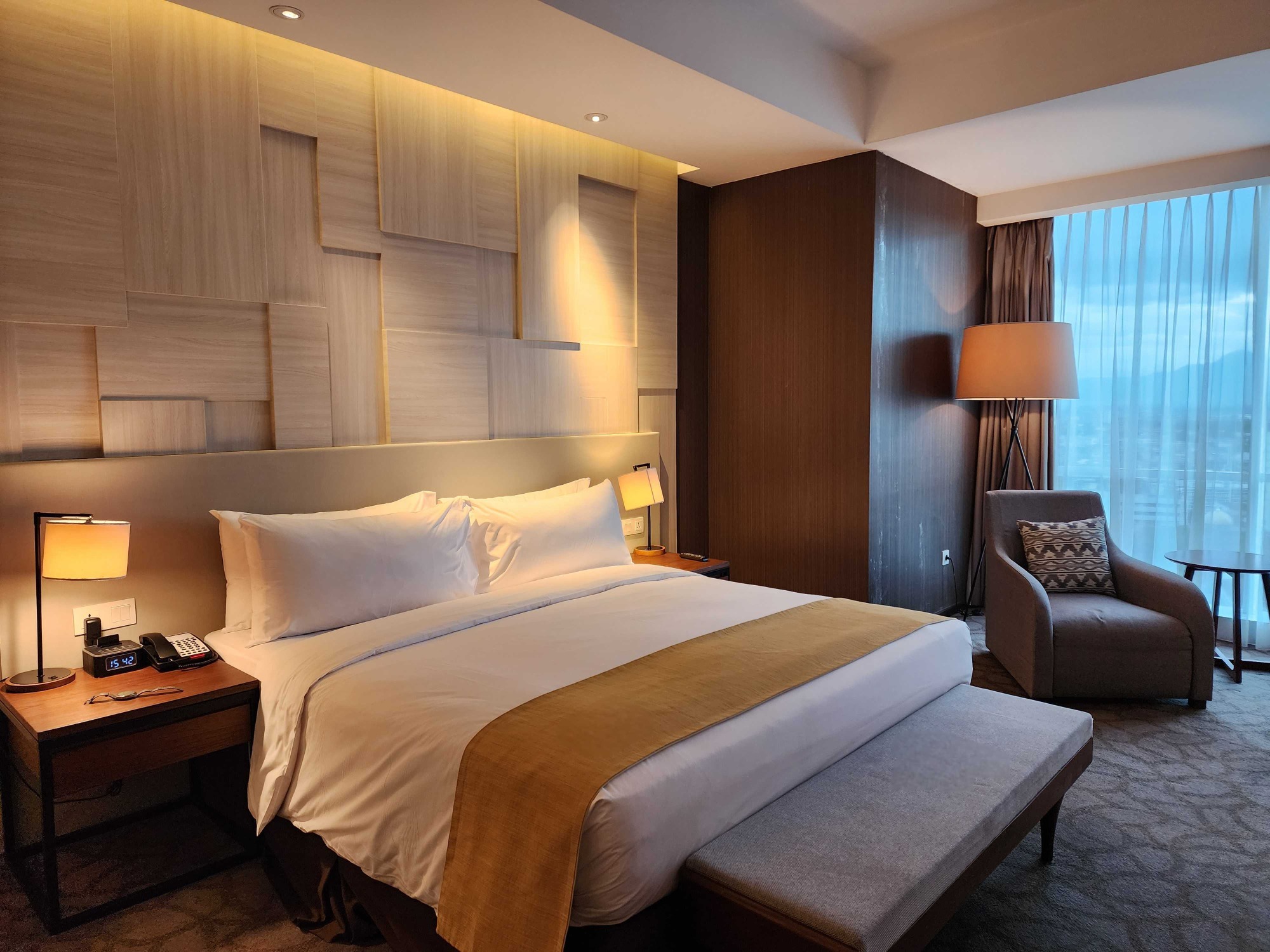 How to Choose Durable Hotel Furniture