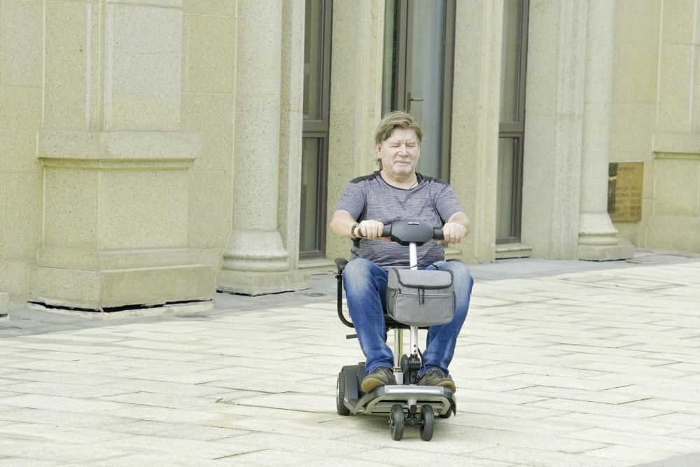 Xspracer Air Class-Black Mobility Scooter