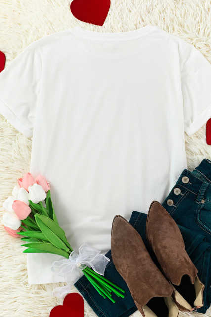 White all you need is love Valentines Kisses Graphic Tee LC25219470-1
