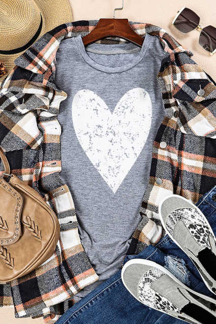 Gray Valentine\'s Day Large Heart Shape Print Graphic T Shirt LC25219275-11