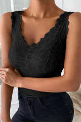 Black Scalloped Lace Trim Padded Thermal Vest LC2565143-2