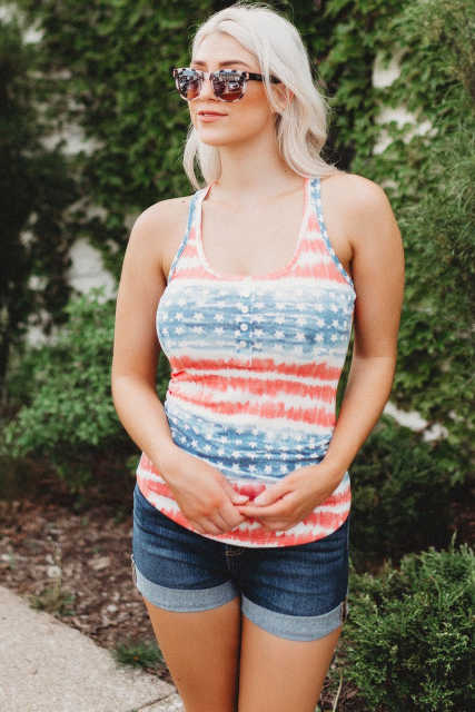 American Flag Scoop Neck Buttoned Tank Top LC2565925-3