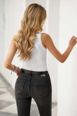 White Crew Neck Eyelash Pattern Ribbed Knit Tank LC256631-1