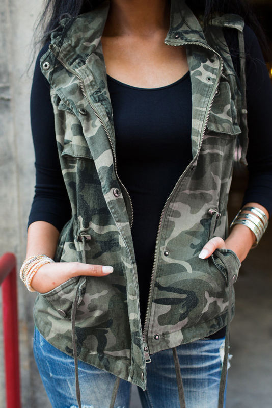 Camouflage Cinched Zipper Snaps Hooded Vest LC853013-9