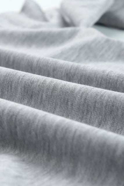 Gray Plain Crew Neck Pullover Sweatshirt