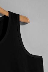 Black Men\'s Solid Crew Neck Sleeveless Top MC256180-2