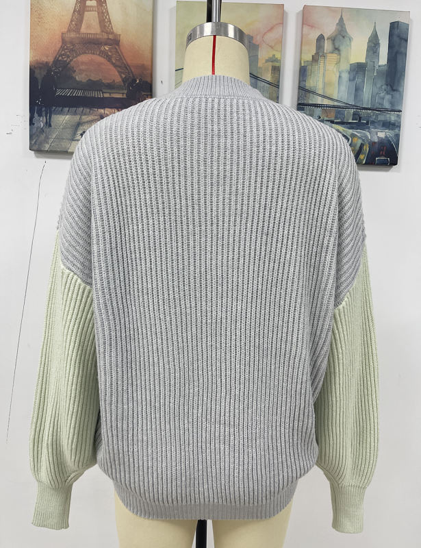 Light Gray Contrast Round Neck Loose Knit Sweater