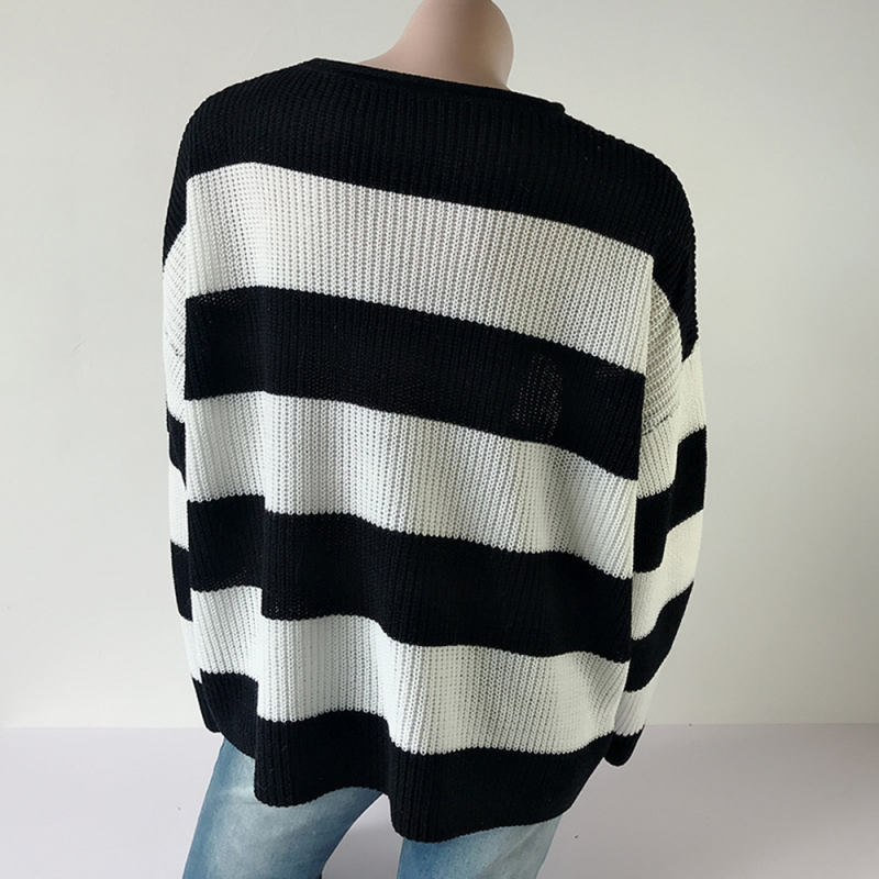 Black Striped Spliced Round Neck Knit Sweater
