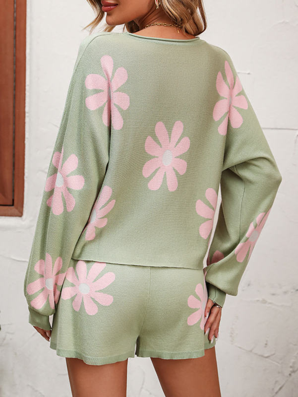 Green Daisy Pattern Sweater and Shorts Lounge Set