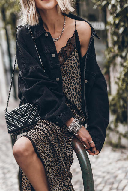 Black Metal Buttons Flap Pocket Drop Shoulder Denim Jacket