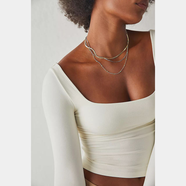White Square Neck Long Sleeve Crop Tops