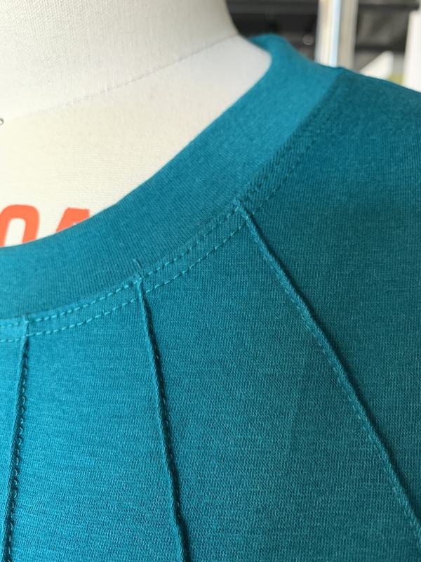 Peacock Blue Sleeveless Round Neck Pleated Tank Top