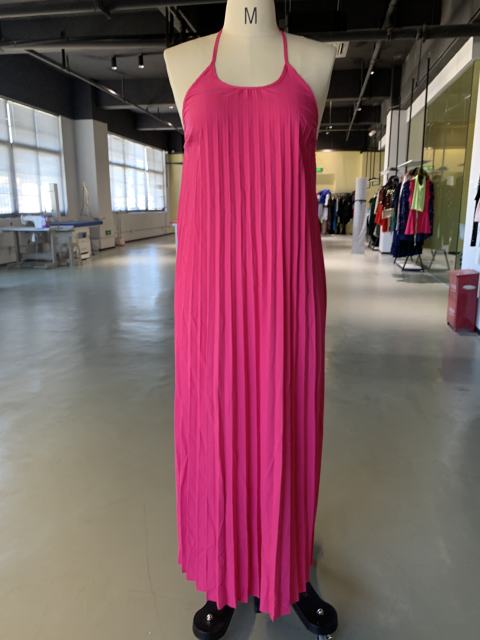 Rosy Backless Halter Neck Pleated Long Dress