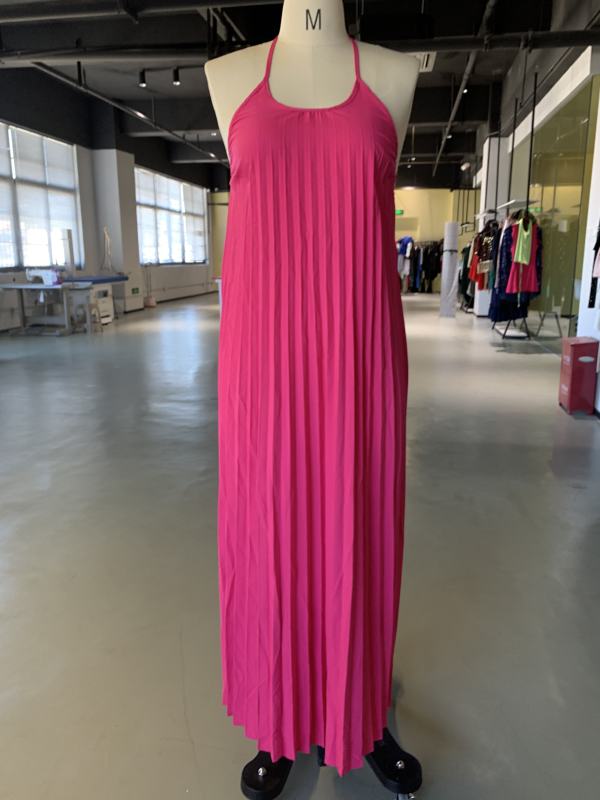 Rosy Backless Halter Neck Pleated Long Dress