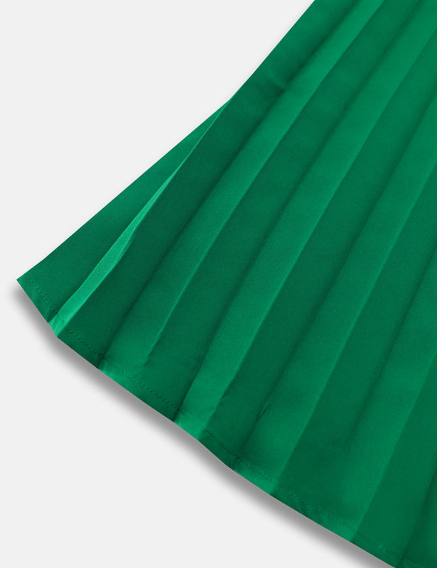 Green Backless Halter Neck Pleated Long Dress