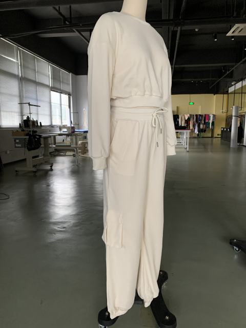 Apricot Solid Textured Sweatshirt and Multi Pockets Pant Set