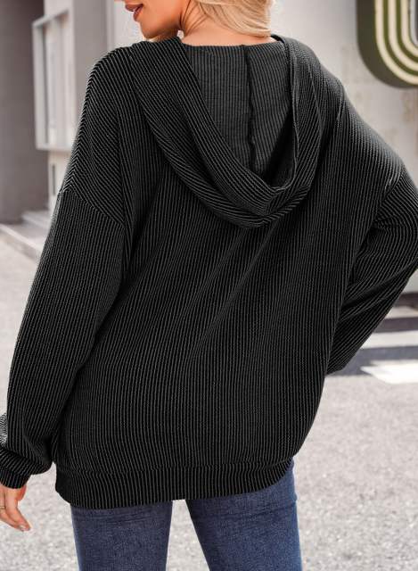Black Textured Loose Fit Kangroo Pocket Hoodie
