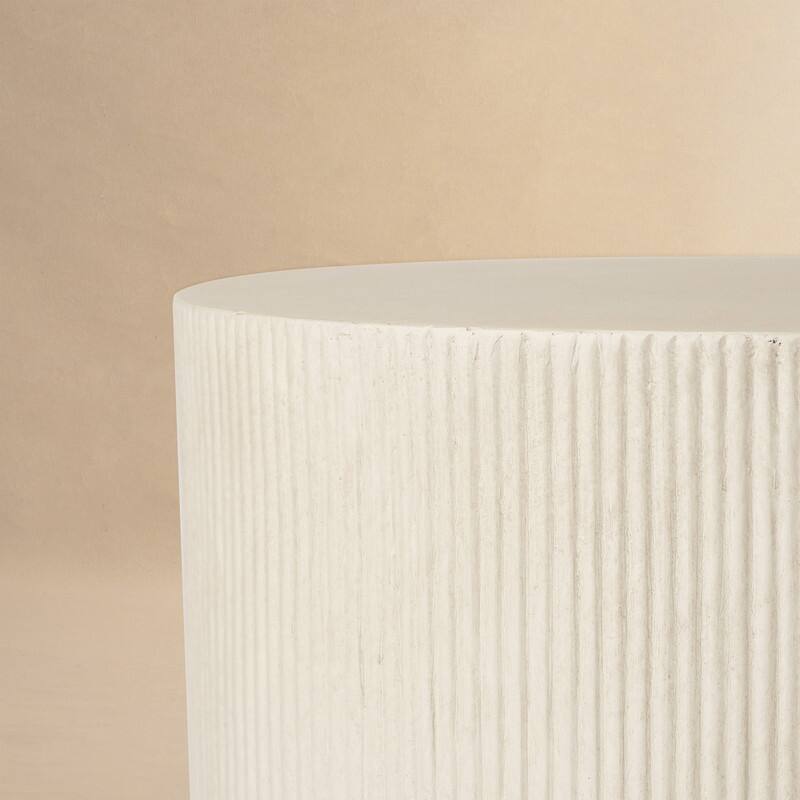 24" Fluted MgO Modern Round Accent Table