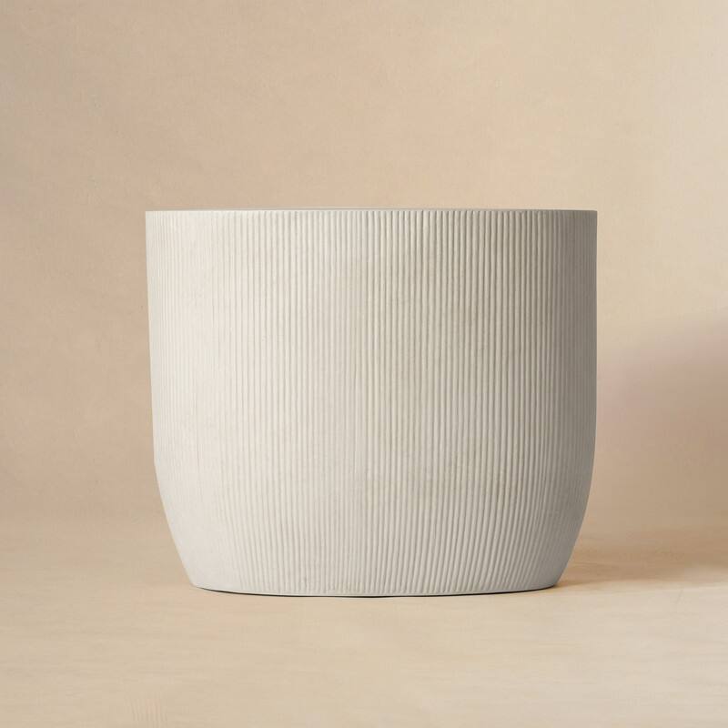 24" Fluted MgO Modern Round Accent Table