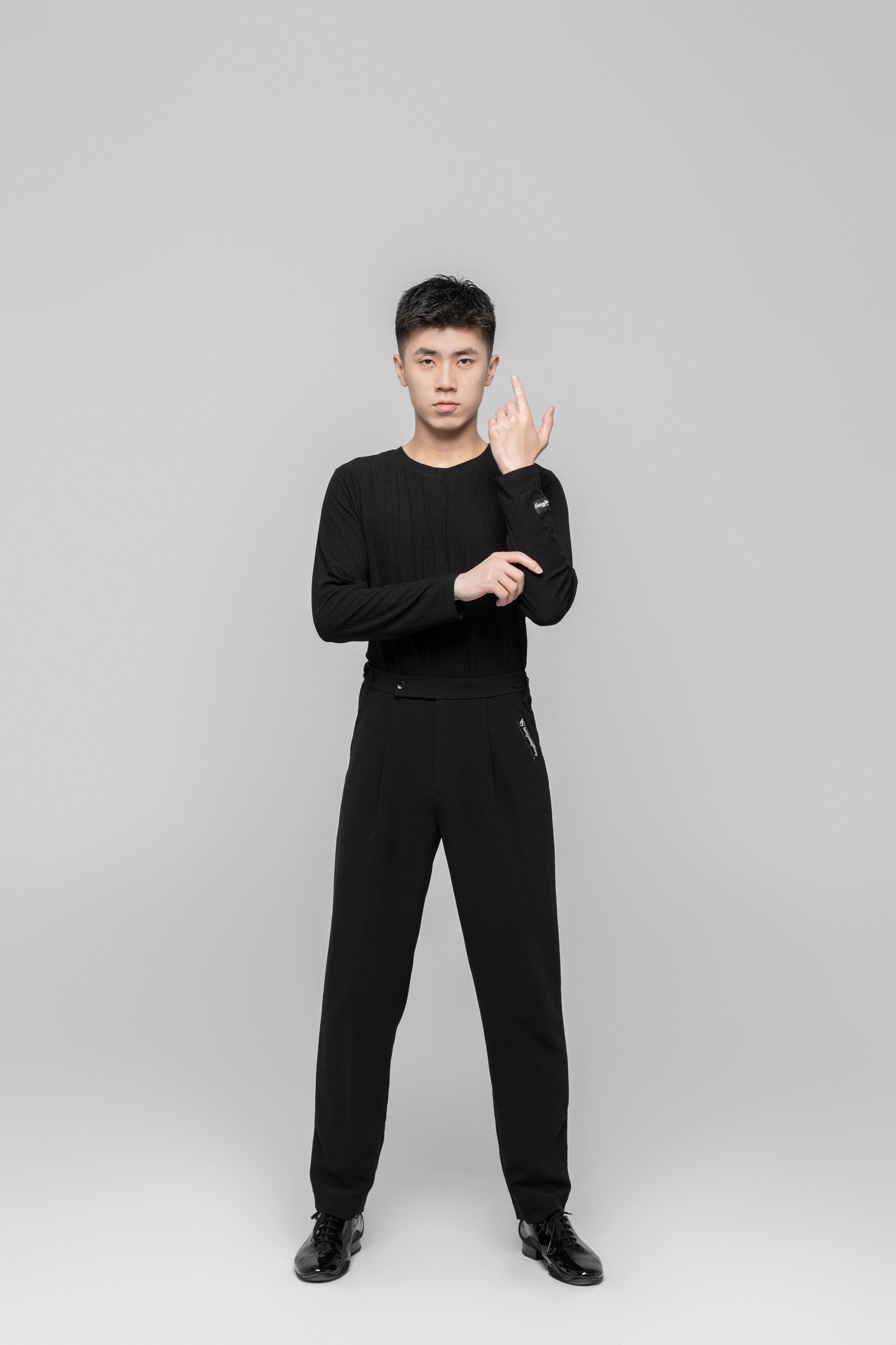 Men's Beauty Strip Round Button Top (Black)