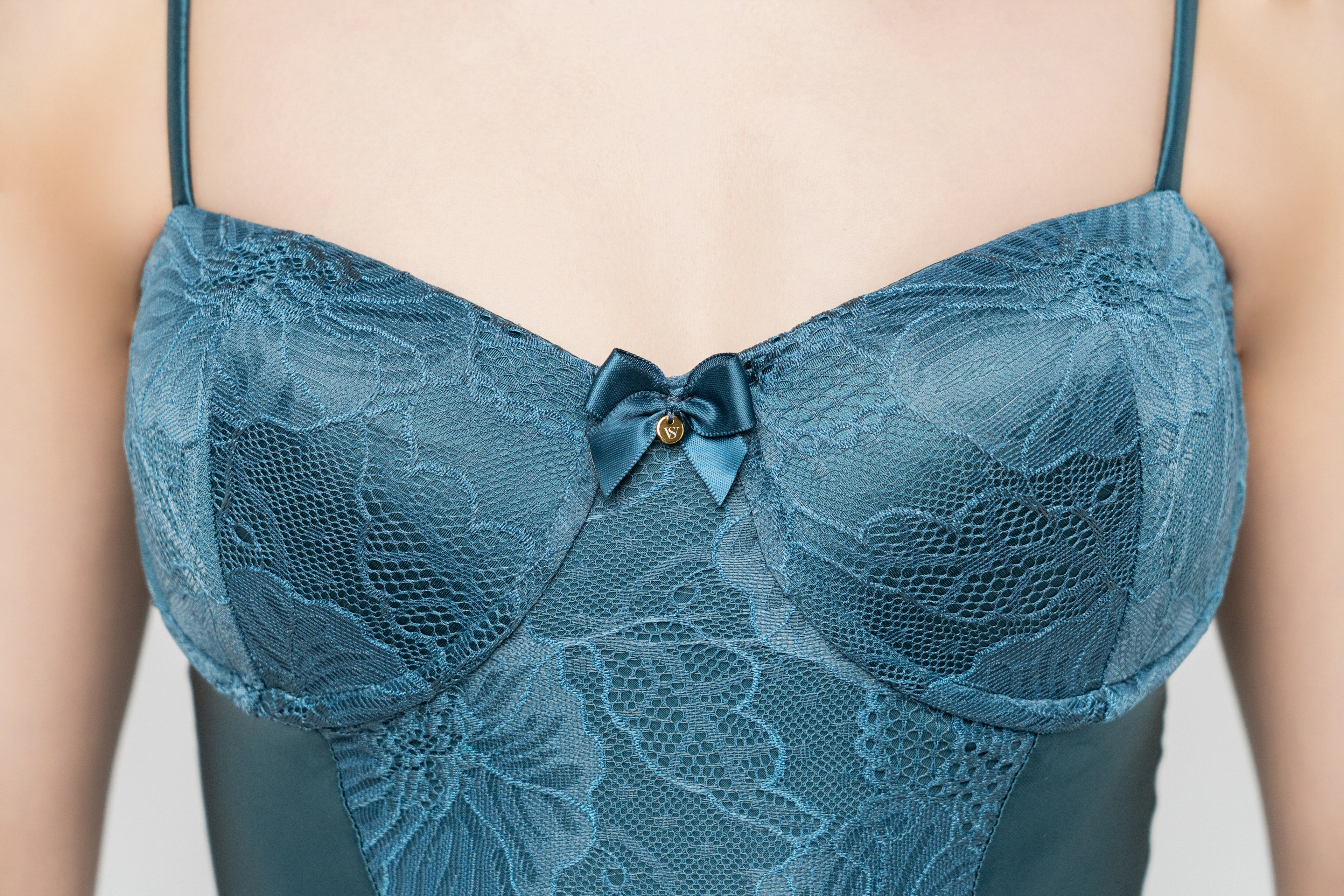 Silky satin Bodysuit （Ice Blue）