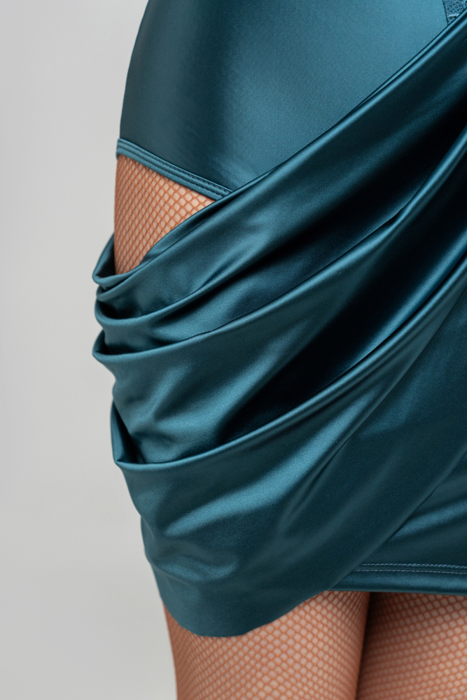 Silky satin Skirt （Peacock Blue）
