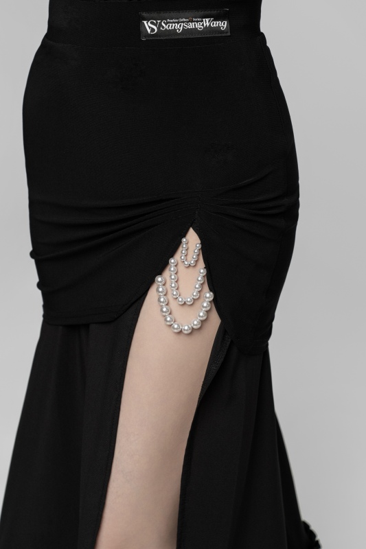 Pearl sleeveless cutout Modern skirt（Black）