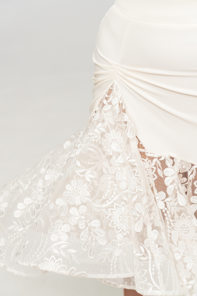 Embroidered Latin skirt(Cream White)