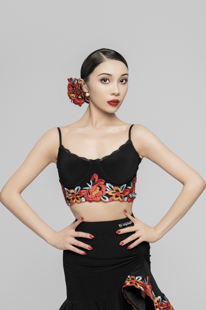 Embroidered Red Flower Lace-up Short Suspender (Black)