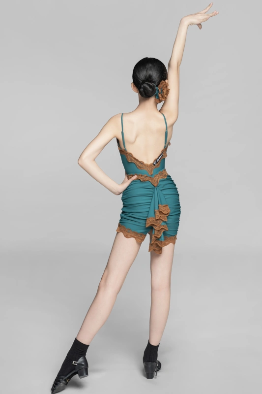 lace-trimmed suspender wrap hip skirt suit(With Hair Accessories)