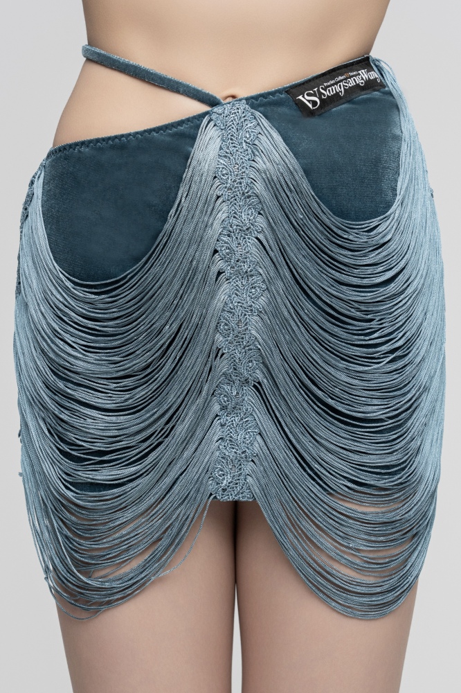 Velvet slanted belt hanging tassels skirt(Black)