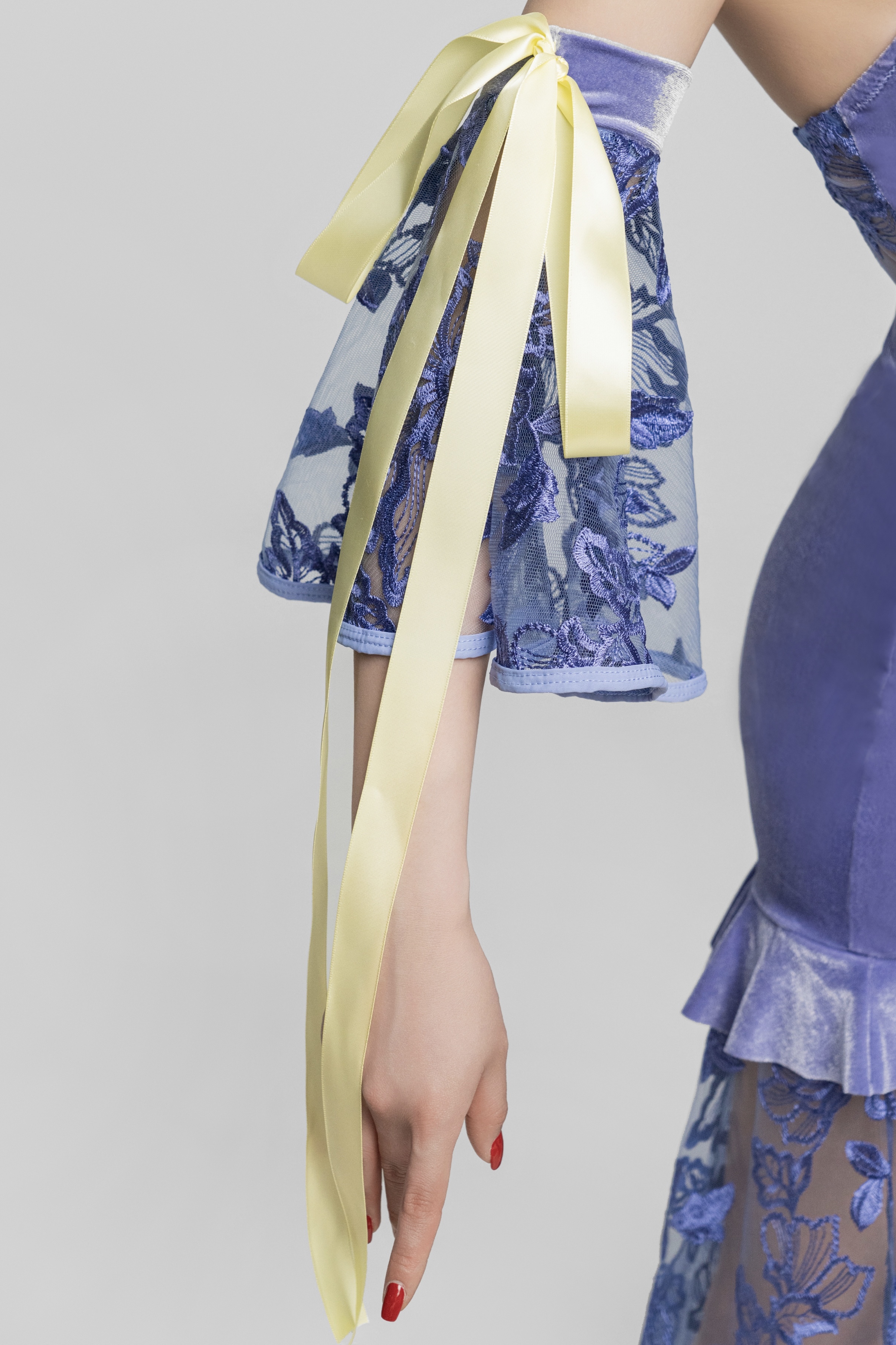Velvet stitching roses Embroidered Modern skirt（Violets / With Sleeve Decoration）