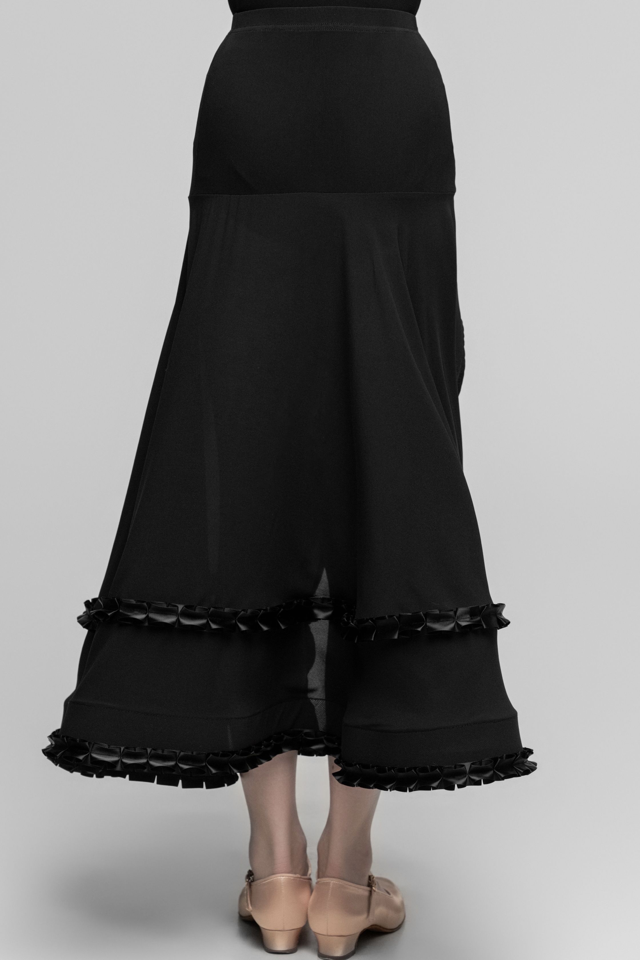 Pearl sleeveless cutout Modern skirt（Black）