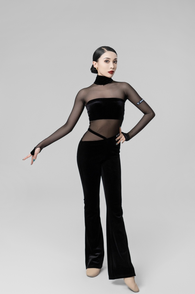 Velvet flared crotch trousers（Black）