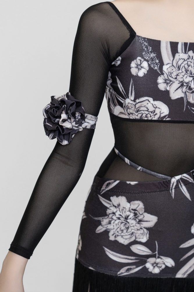 Long-sleeved gauze tassel suit（white flower on black background /With Arm flower）