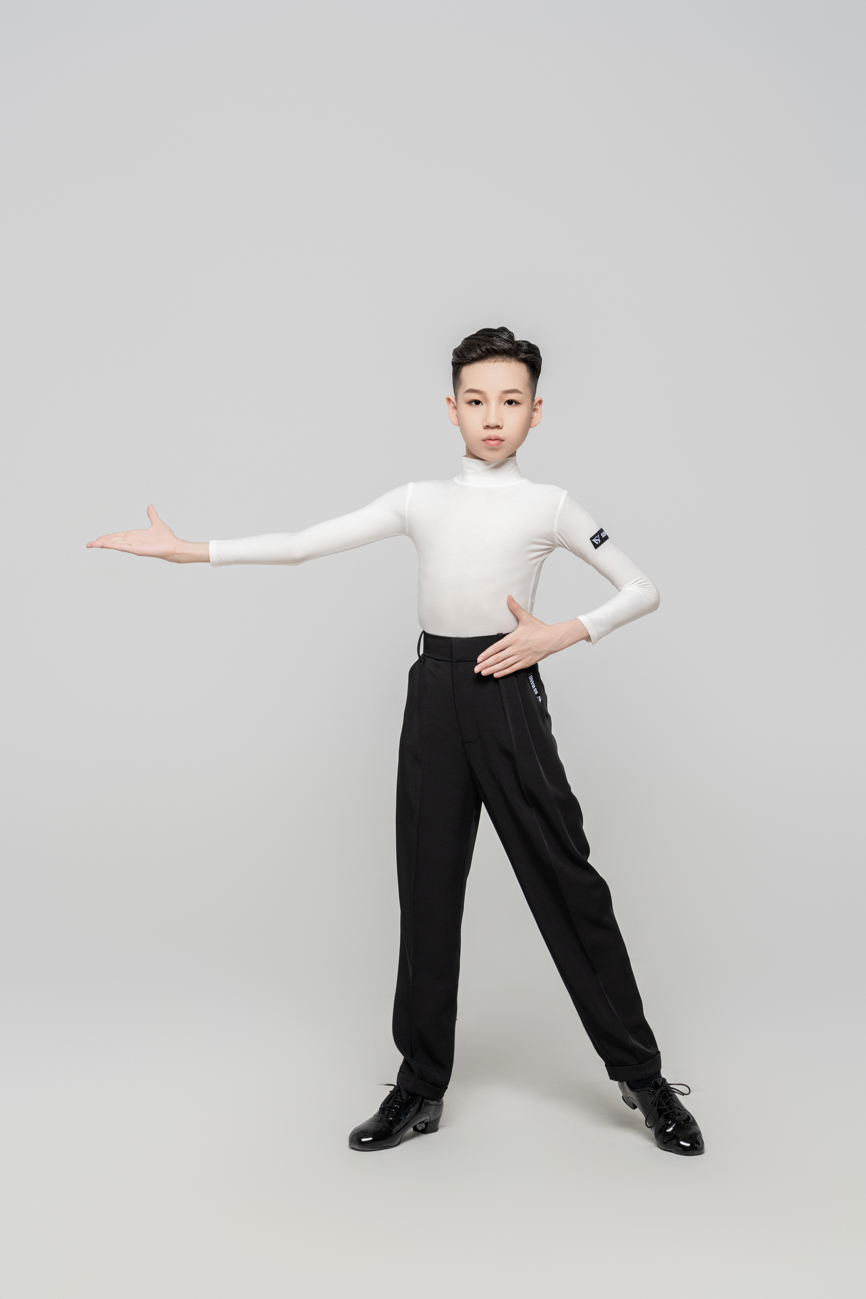 Boy long sleeves high collar（White）